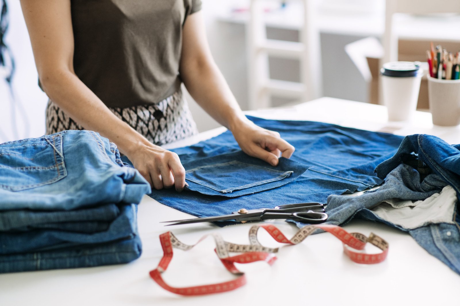 Reparaciones y Mantenimiento: Dale una Segunda Oportunidad a tu Ropa