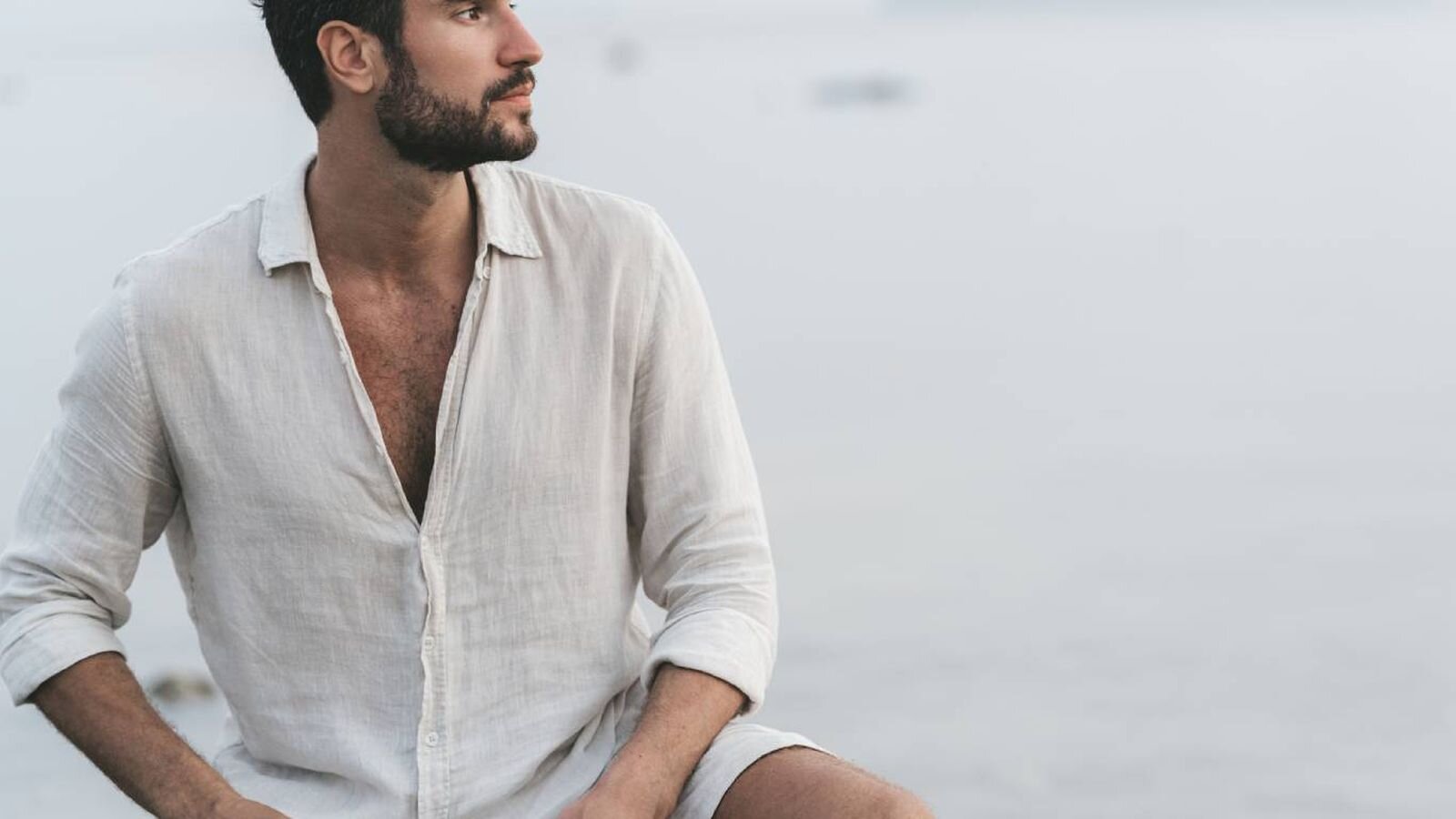 Prendas Esenciales para el Armario de Verano Masculino